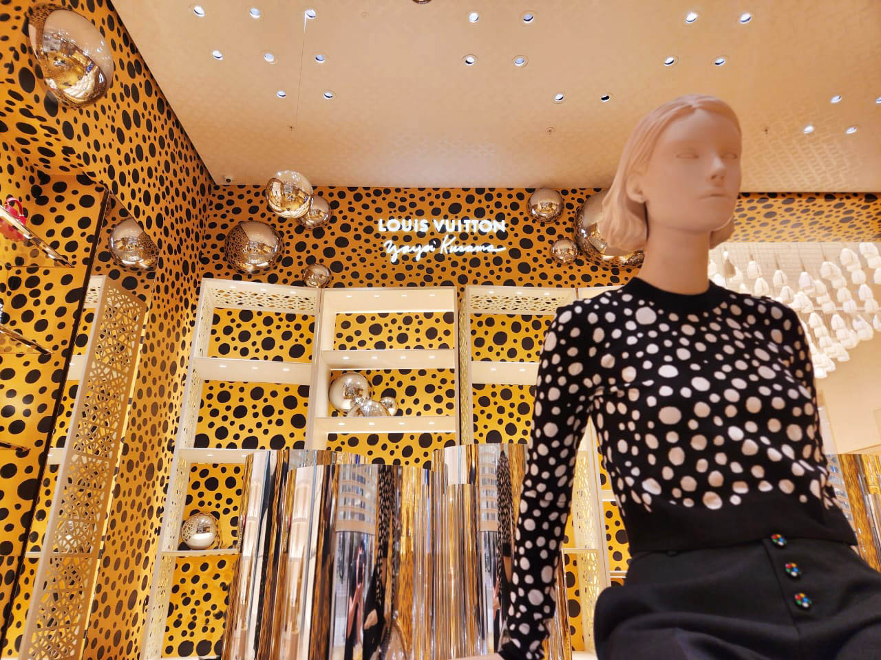 Louis Vuitton x Yayoi Kusama
