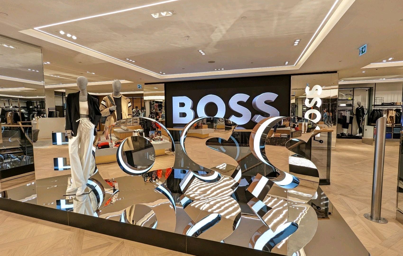 Boss Regent St Store Opening Pop-up Londra