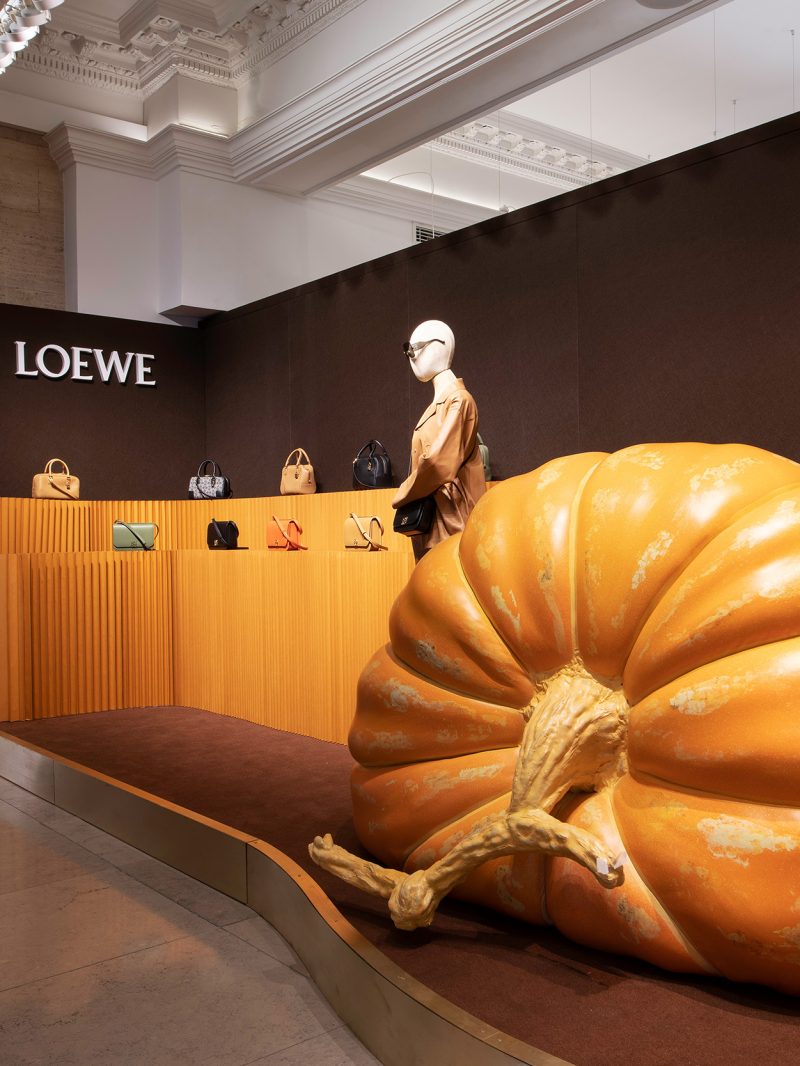 Loewe Harrods Exhibition retail design_Pardgroup