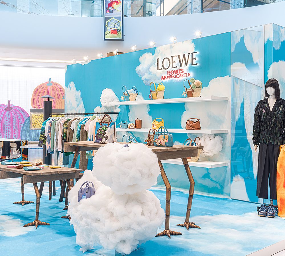 Loewe Howl's moving castle pop up