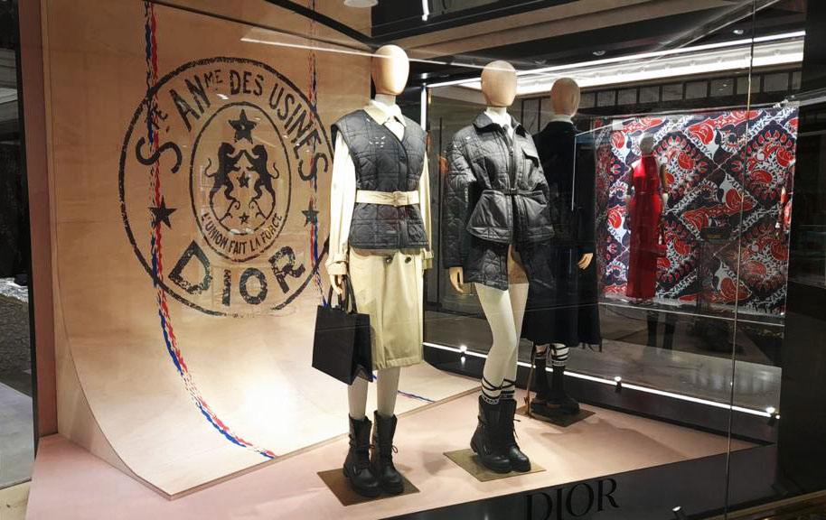 DIOR_Fall 22 Window Displays_Harrods&Selfridges retail design_Pardgroup