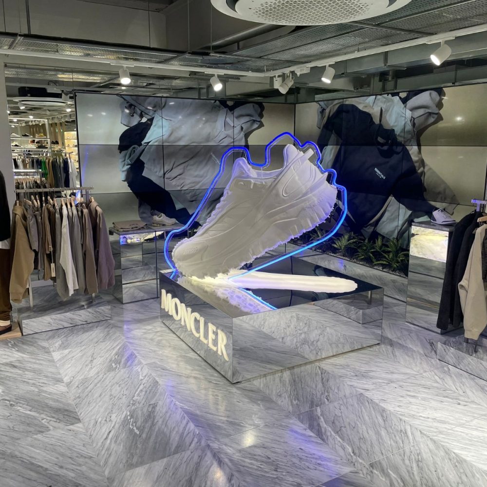 Moncler END Footwear Activation retail design_Pardgroup