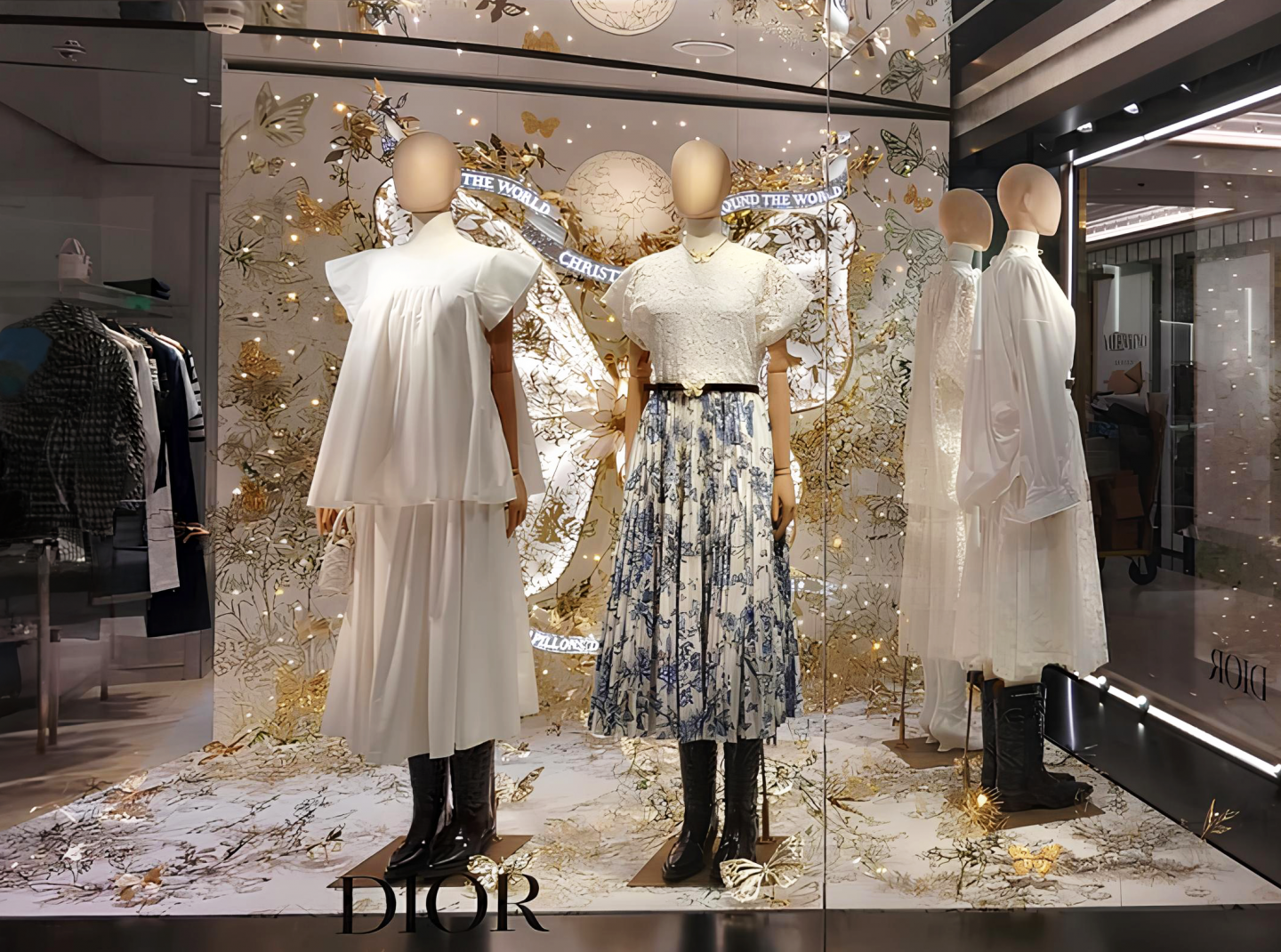 Dior Holiday Window Display 2023