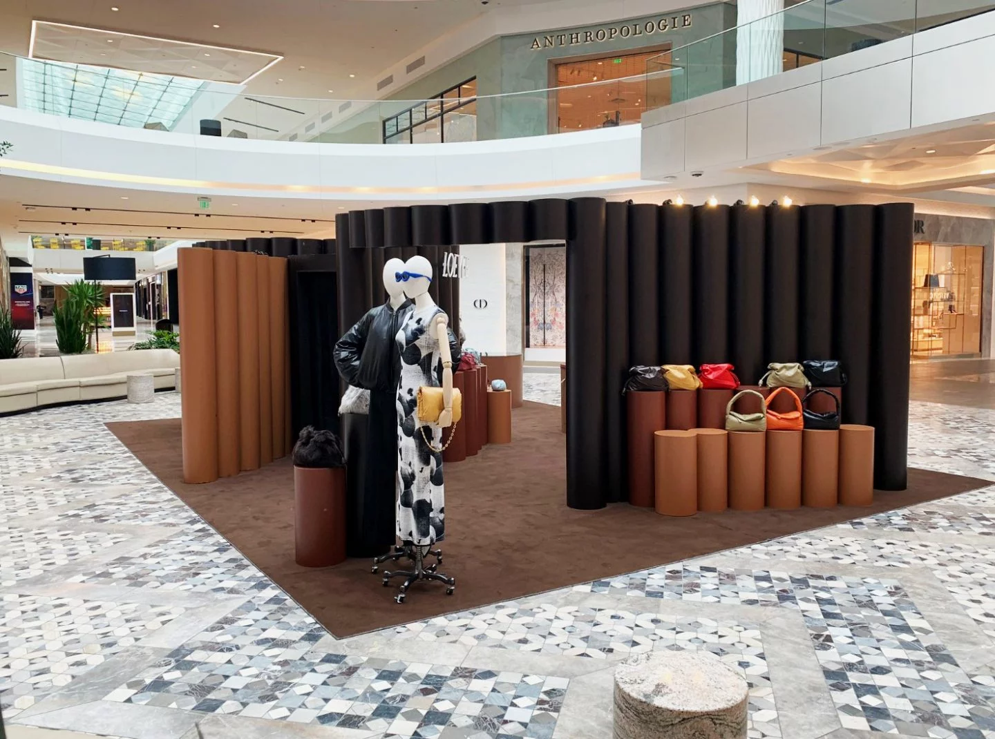 LOEWE_Pop Up California retail design_Pardgroup
