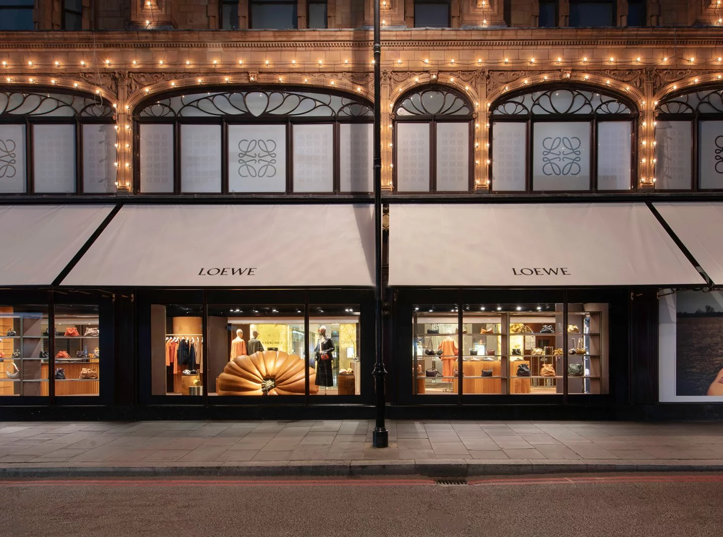 Loewe Harrods Exhibition retail design_Pardgroup