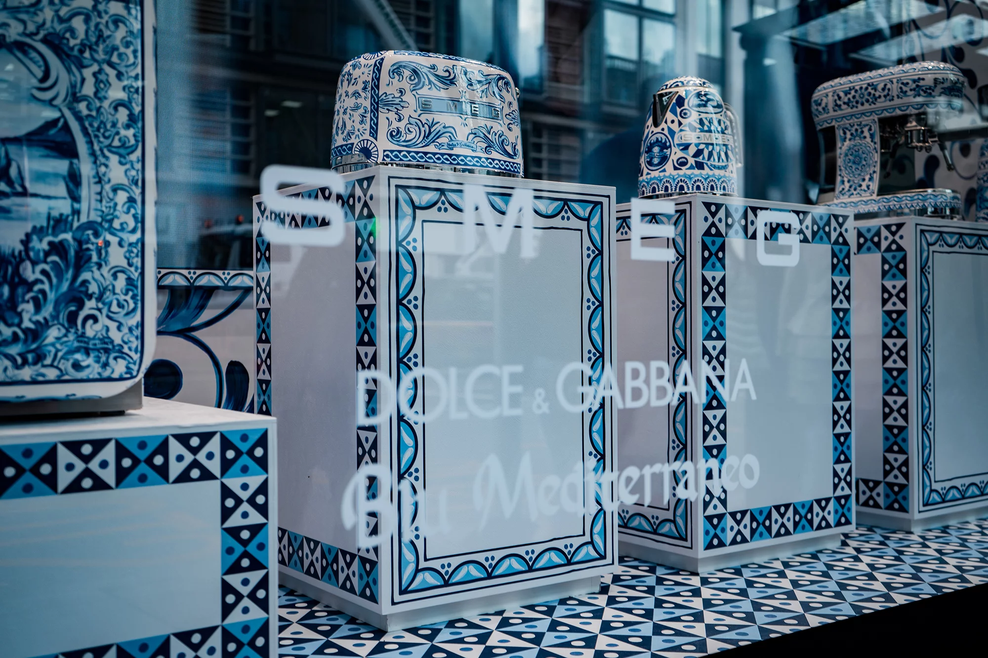 Smeg x Dolce e Gabbana, Harrods - Pardgroup