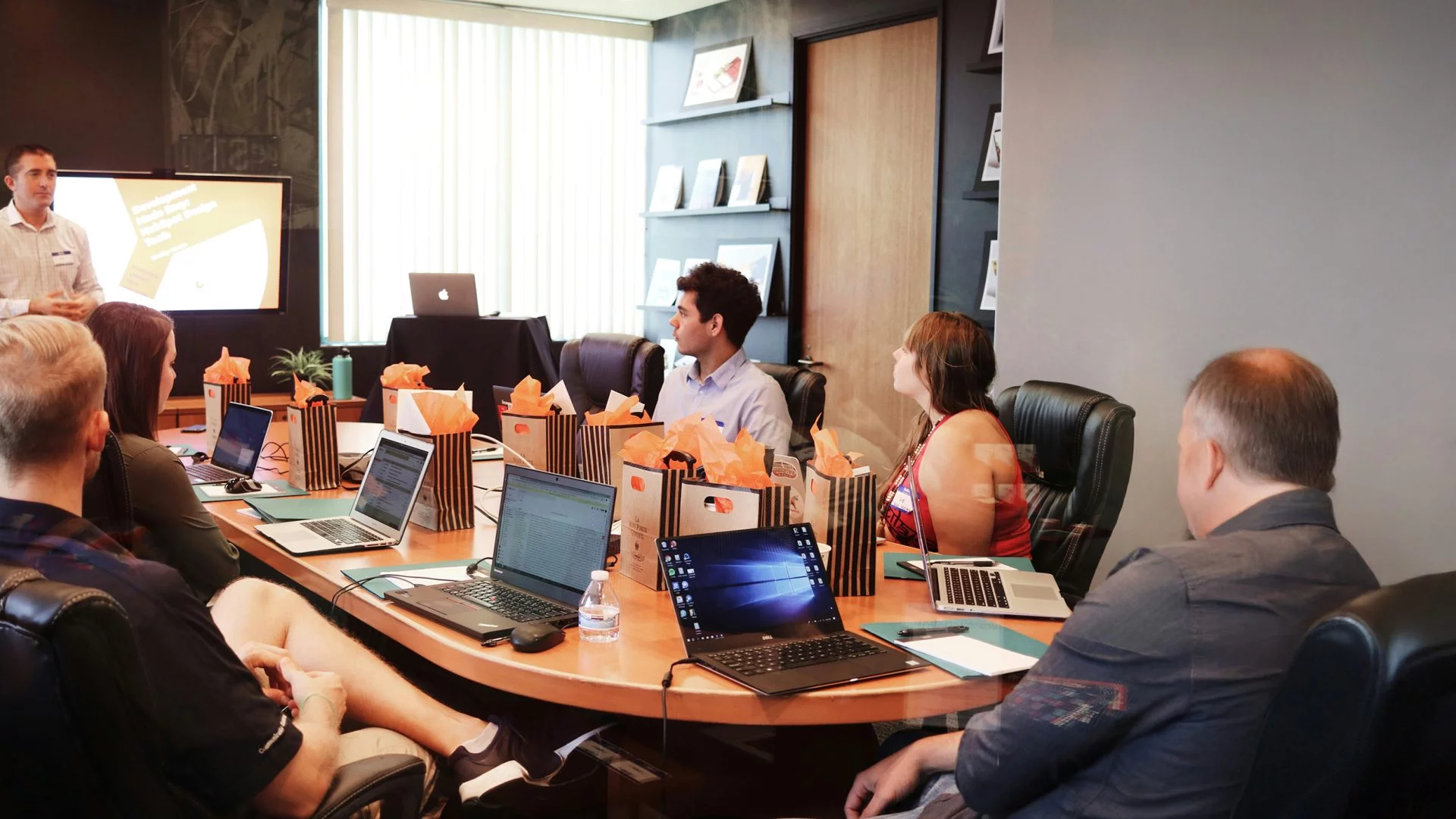 Pardgroup | business-archive-stratos